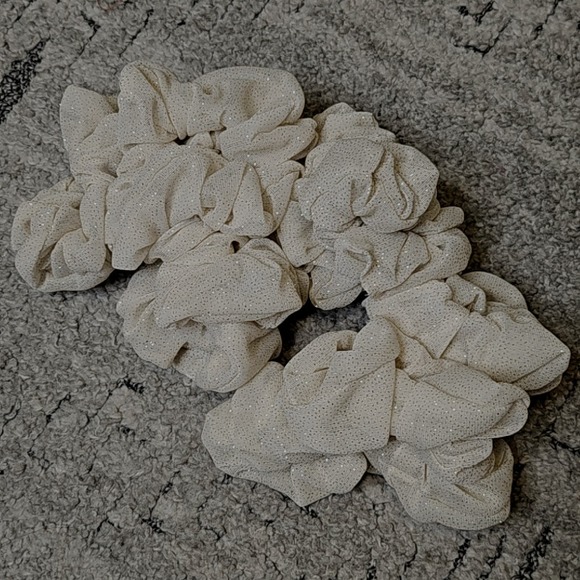 Scrunchie - Picture 2 of 2